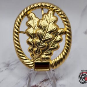 #0501 - Beret Insigna - German Bundeswehr Jägertruppe corps oak leaf jager