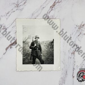 #1005 - Picture - Picture from a soldier