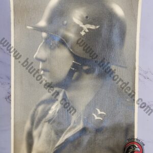 #1558 - Original Luftwaffe Soldier Portrait Photograph - M35/M40 Helmet - Signed