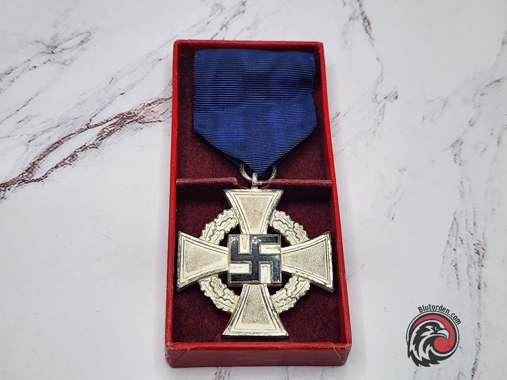 #1271 - 25 Year Faithful Service Medal (Treudienst-Ehrenzeichen 1. Klasse) – Cased