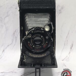 #2745-001 – Pre-WWII German Voigtländer Bessa Folding Camera w/ Voigtar f/7.7 Lens